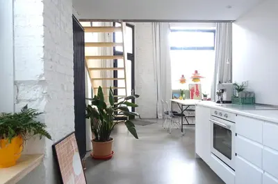 Küche/Küchenzeile in der Unterkunft Neue Architektur Wohnung in Mitte - Beste Lage