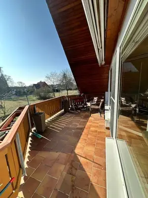 Ein Balkon oder eine Terrasse in der Unterkunft Sonniges & ruhiges Apartment mit Balkon nahe Berlin