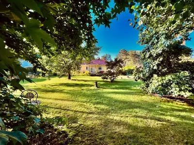 Ein Garten an der Unterkunft Landhaus Himmelpfort
