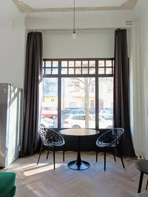 Ein Sitzbereich in der Unterkunft Loft nahe Schloss Charlottenburg
