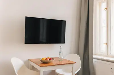 TV/Unterhaltungsangebot in der Unterkunft Frankfurter Allee Apartments by Sabine