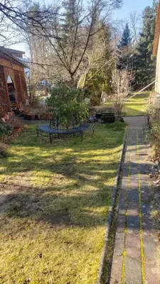 Ein Garten an der Unterkunft Kräuter-Heidi Garten