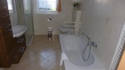 Ein Badezimmer in der Unterkunft Haus Schwielochsee