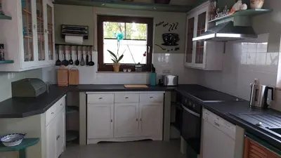 Küche/Küchenzeile in der Unterkunft Chill Haus mit Sauna und Kamin