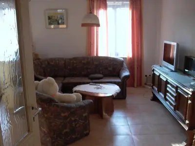 TV/Unterhaltungsangebot in der Unterkunft Gästezimmer Ferienwohnung VILLA ALEXA, mit Wallbox