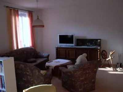 TV/Unterhaltungsangebot in der Unterkunft Gästezimmer Ferienwohnung VILLA ALEXA, mit Wallbox