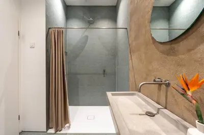Ein Badezimmer in der Unterkunft Architecture Apartment Kreuzberg - Maybachufer