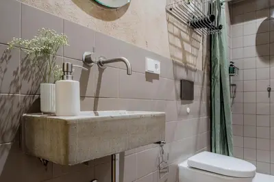 Ein Badezimmer in der Unterkunft Architecture Apartment in Kreuzberg