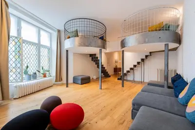 Ein Sitzbereich in der Unterkunft Spacious Apartment in Kreuzberg
