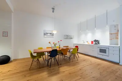 Küche/Küchenzeile in der Unterkunft Spacious Apartment in Kreuzberg