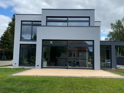 Das Gebäude in dem sich die Ferienwohnung befindet