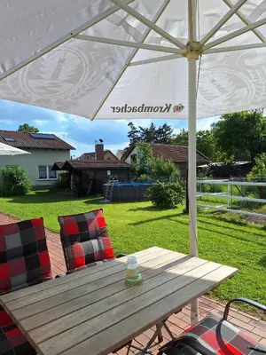 Ein Garten an der Unterkunft Ferienwohnungen zum Dubener Kuckuck