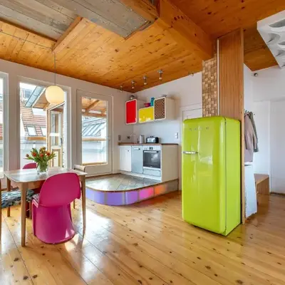 Top floor Penthouse with Garden