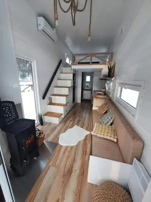 Ein Sitzbereich in der Unterkunft Tiny House Mila