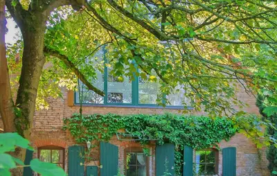 Das Gebäude in dem sich die Ferienwohnung befindet