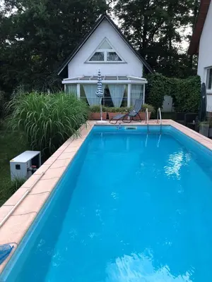 Der Swimmingpool an oder in der Nähe von Ferienhaus Rose & Lavendel