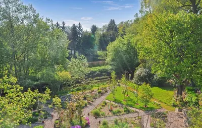 Ein Garten an der Unterkunft Ferienhaus Rheinsberg