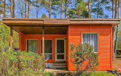 Das Gebäude in dem sich das Ferienhaus befindet