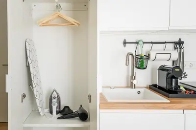 Küche/Küchenzeile in der Unterkunft Homaris Apartments Schlüterstraße