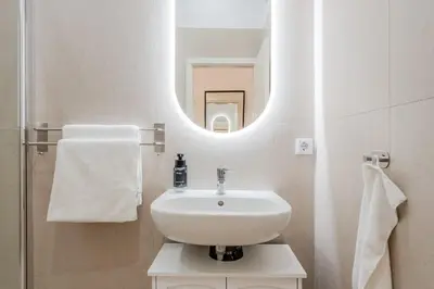 Ein Badezimmer in der Unterkunft The Luxe Loft Berlin