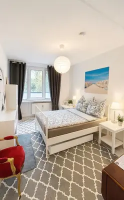 Ein Bett oder Betten in einem Zimmer der Unterkunft Amazing apartment in the heart of Berlin next to Check Point Charlie, 1 to 4 Guests