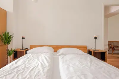 Ein Bett oder Betten in einem Zimmer der Unterkunft Tolles Apartment im Helmholz-Kiez Prenzlauer Berg