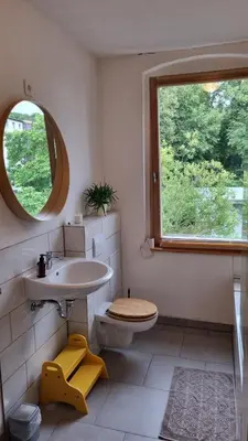 Ein Badezimmer in der Unterkunft Wohnung in der Waldstadt