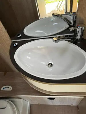 Ein Badezimmer in der Unterkunft Reisemobil Zentrum Berlin
