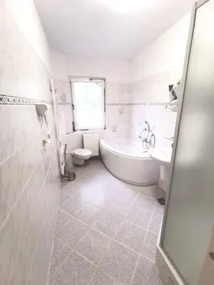 Ein Badezimmer in der Unterkunft Monteur-Haus Marat Berlin Biesdorf / Marzan / Hellersdorf