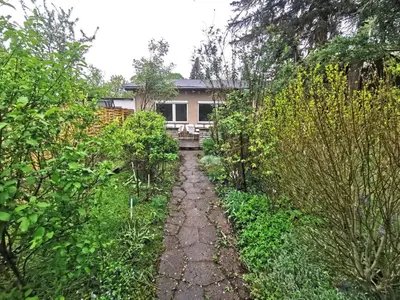 Ein Garten an der Unterkunft Monteur-Haus Marat Berlin Biesdorf / Marzan / Hellersdorf