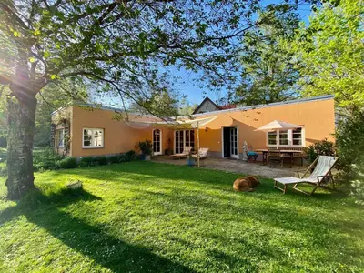 Ein Garten an der Unterkunft Villa Kersdorf
