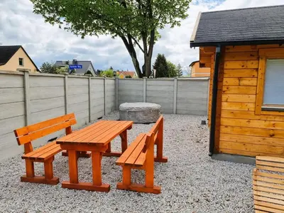 Das Gebäude in dem sich das Ferienhaus befindet