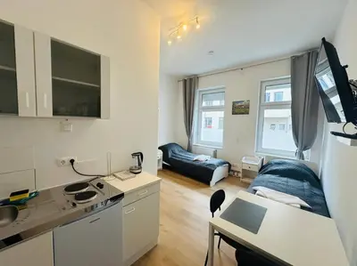 TV/Unterhaltungsangebot in der Unterkunft Comfortable studio in Berlin5
