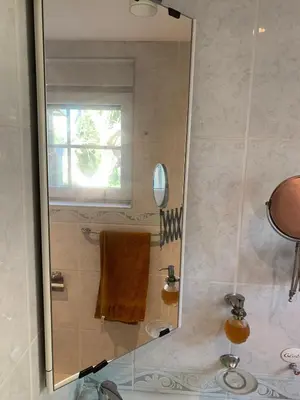 Ein Badezimmer in der Unterkunft In-the-middle-of-Nature Spacious Nest Brandenburg Airport