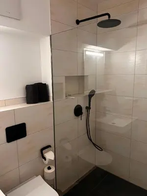 Ein Badezimmer in der Unterkunft Hideaway am Plessower See