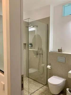 Ein Badezimmer in der Unterkunft Marina Apartment SeeFlair Saarow mit Pool & Sauna