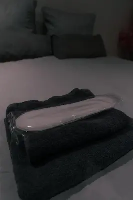 Ein Bett oder Betten in einem Zimmer der Unterkunft Suite Julius Cesar mit Private Sauna & Whirlpool