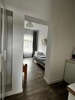 Ein Bett oder Betten in einem Zimmer der Unterkunft Nice flat in Berlin 10