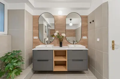 Ein Badezimmer in der Unterkunft Holiday 33 Apartment L - 8 Rooms, 3 Baths, 190qm