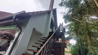 Das Gebäude in dem sich die Ferienwohnung befindet