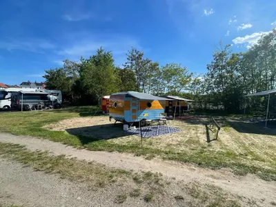 Naturlandschaft in der Nähe des Campingplatzes