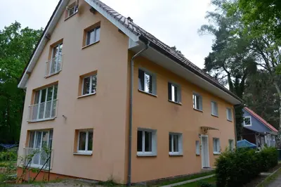 Das Gebäude in dem sich die Ferienwohnung befindet