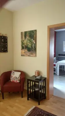 Ein Sitzbereich in der Unterkunft Ferienwohnung Luise, gemütlich, freundlich und ganz nah an Berlin