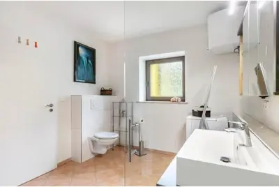 Ein Badezimmer in der Unterkunft Natur an Metropole