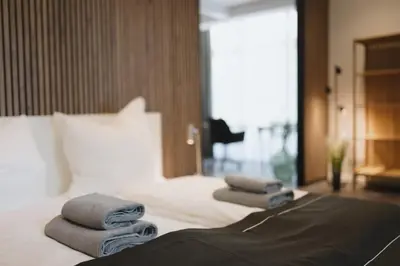Ein Bett oder Betten in einem Zimmer der Unterkunft Homely Berlin - Luxury Loft, Modern, Near Kurfürstendamm I Cafe