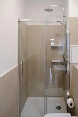 Ein Badezimmer in der Unterkunft Arbio Grünheide Monteurzimmer Parking included