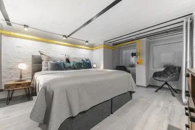 Ein Bett oder Betten in einem Zimmer der Unterkunft The Mierendorf I, campy group & family apartment, 1BR, 1 Living room, ideal for 2 - 4 Guests