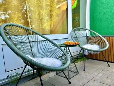 Ein Sitzbereich in der Unterkunft Luxus Maisonette-Apartment - Werde zum König in der Traumwelt Beerfelde