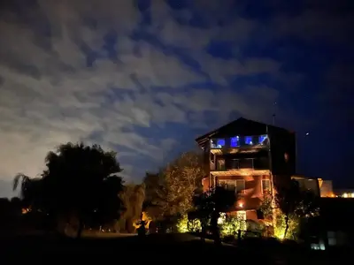 Das Gebäude in dem sich die Ferienwohnung befindet