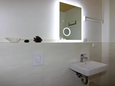 Ein Badezimmer in der Unterkunft Moderne Ferienwohnung in Berlin Mahlsdorf